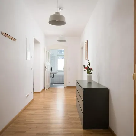 Sehr Zentrale Unterkunft Naehe Des Bahnhofs In Leipzig Fuer Bis Zu 10 Personen Exterior photo